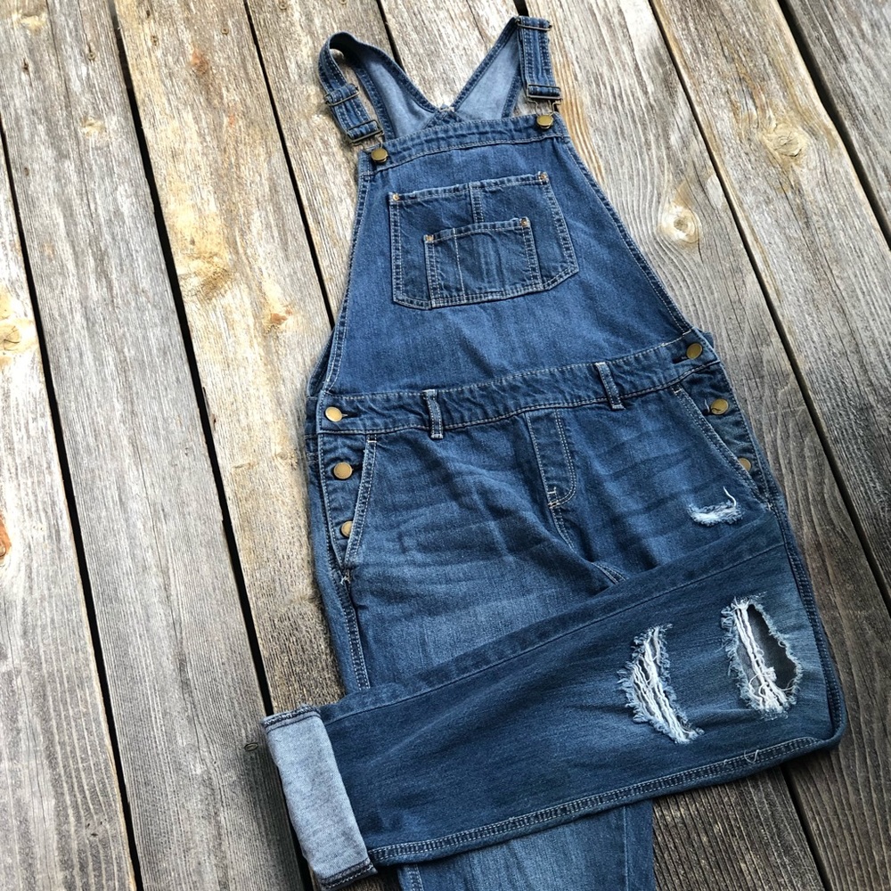 American Rag Cie distressed denim Overalls size 5